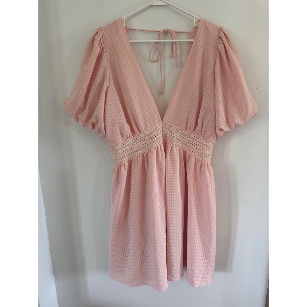 Showpo Pink Puff Sleeve‎ Crochet Mini Dress Open Back 12 coquette homecoming